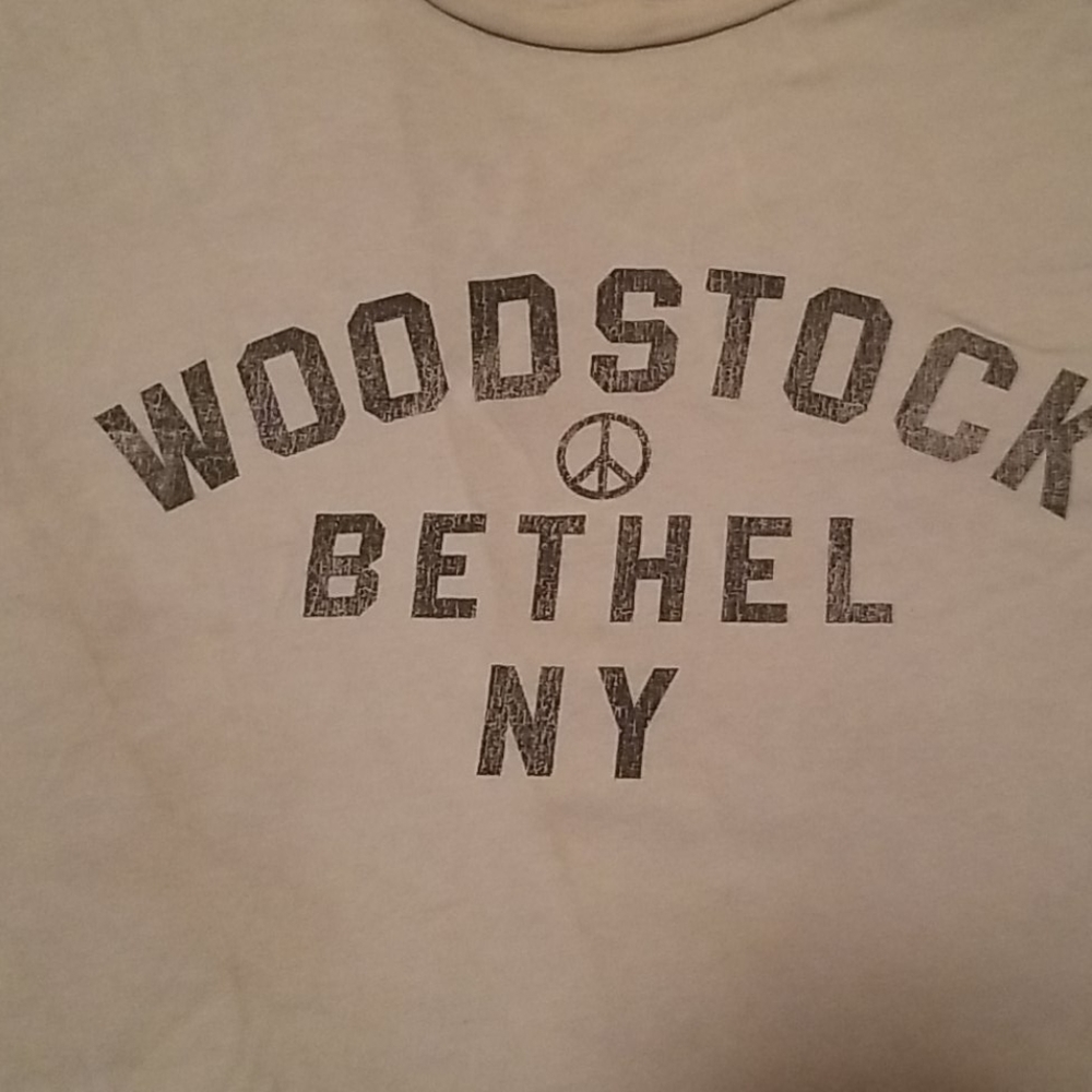 Woodstock tee
